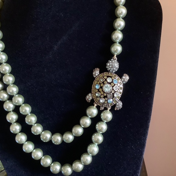Heidi Daus Simply Irresistible Crystal Turtle Necklace & Matching Ring Pistachio - Picture 3 of 14